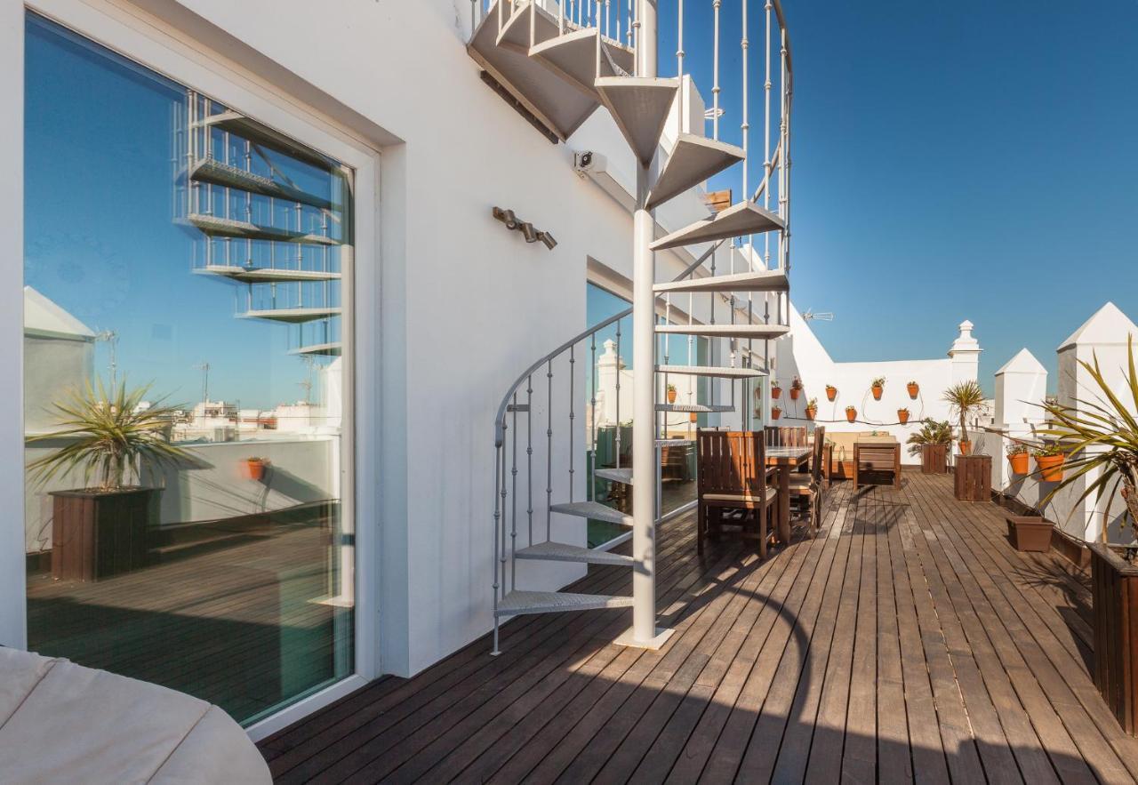 Apartament ***** Attic With Impressive Views And Jacuzzi Kadyks Zewnętrze zdjęcie